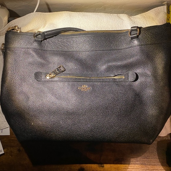 Coach Shoulder Bag - Picture 1 of 4